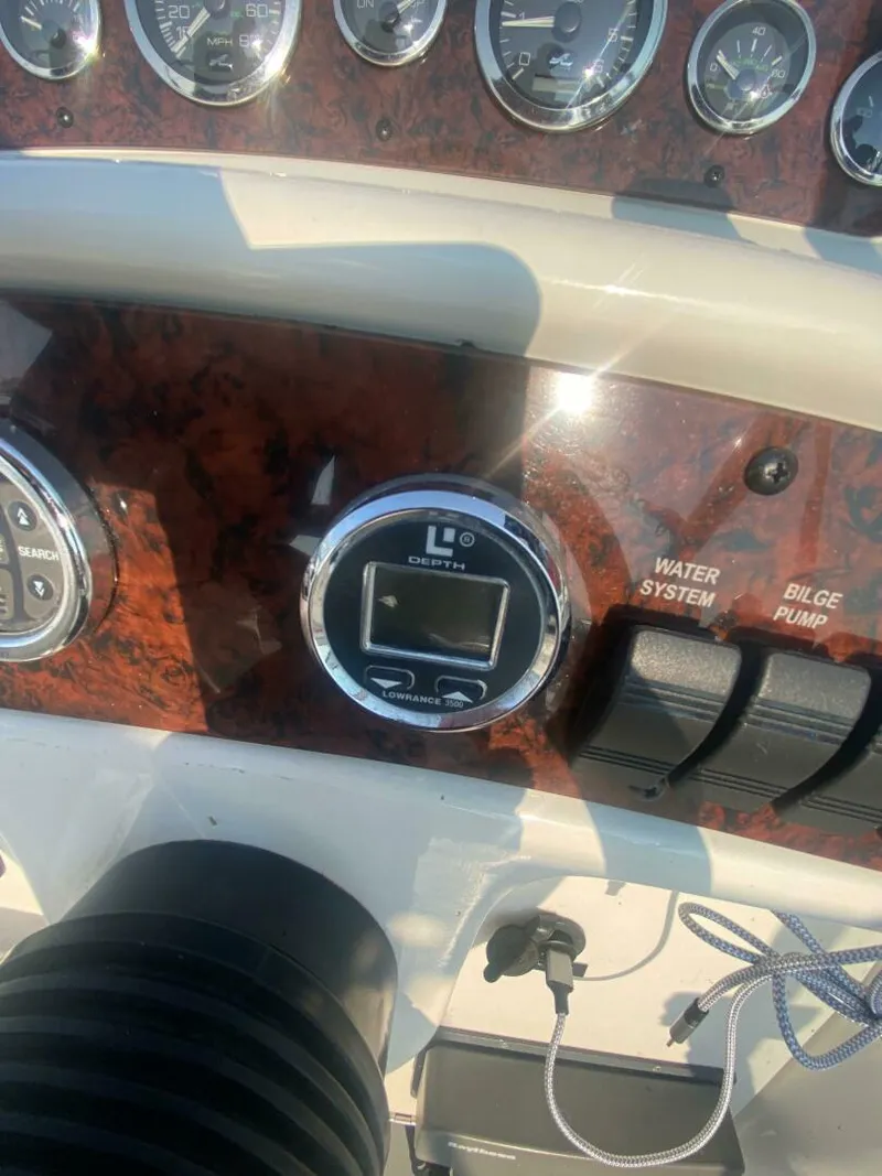 Slide: The Image of Sea Ray 260 Sundancer 2000 - 16
