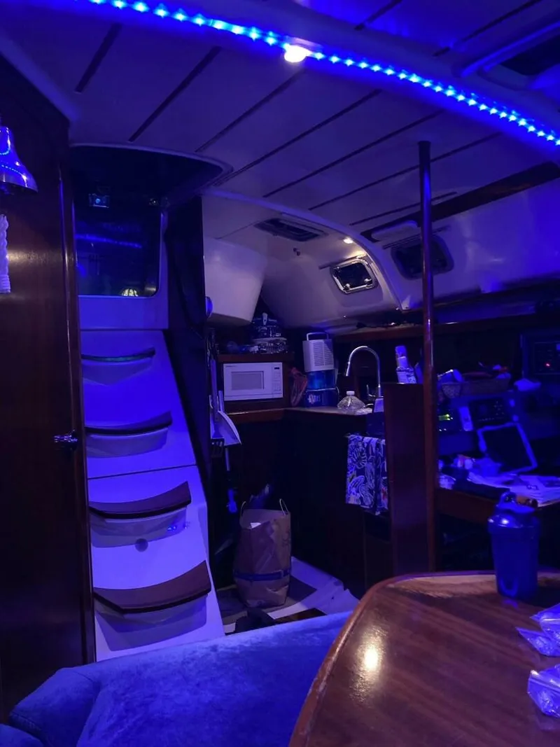 Slide: The Image of Beneteau Oceanis 351 1996 - 8