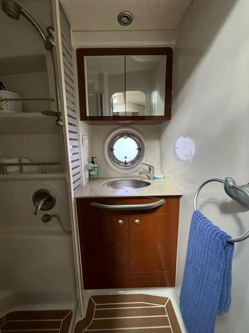 Slide: The Image of Sea Ray SUNDANCER 350 2009 - 41