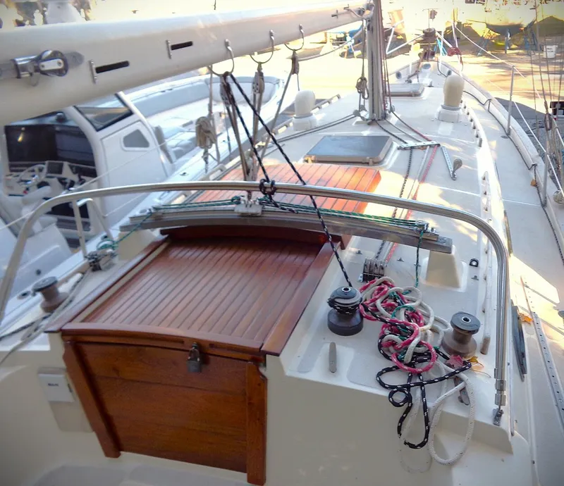 Slide: The Image of Pacific Seacraft 37 1983 - 10
