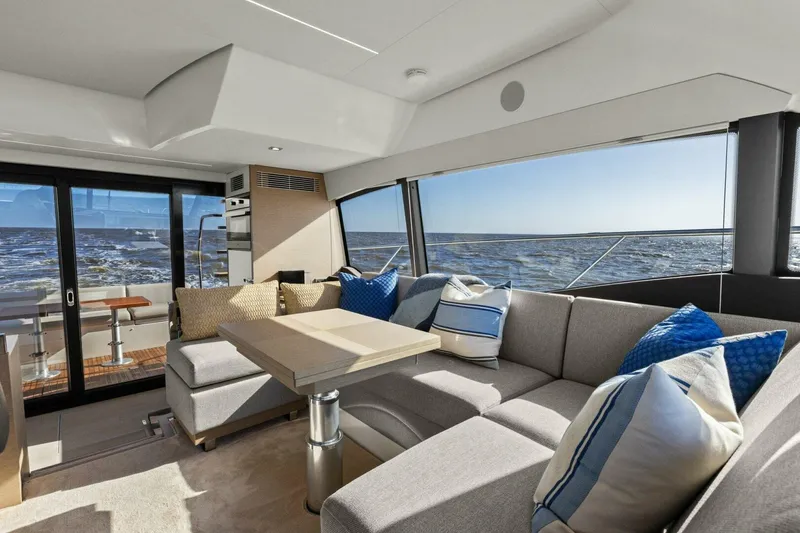 Slide: The Image of Prestige 460 Flybridge 2022 - 18