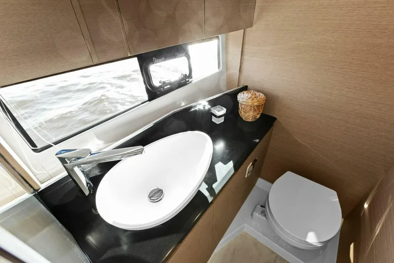 Slide: The Image of Prestige 460 Flybridge 2022 - 28