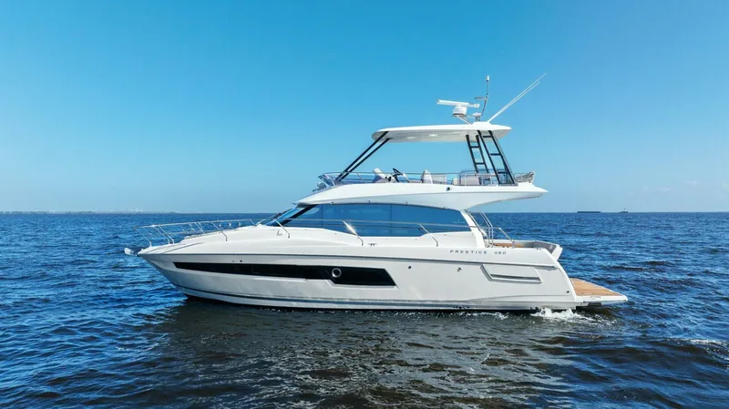 Slide: The Image of Prestige 460 Flybridge 2022 - 61
