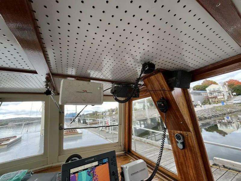 Slide: The Image of Bass Harbor Flybridge Cruiser 1976 - 6