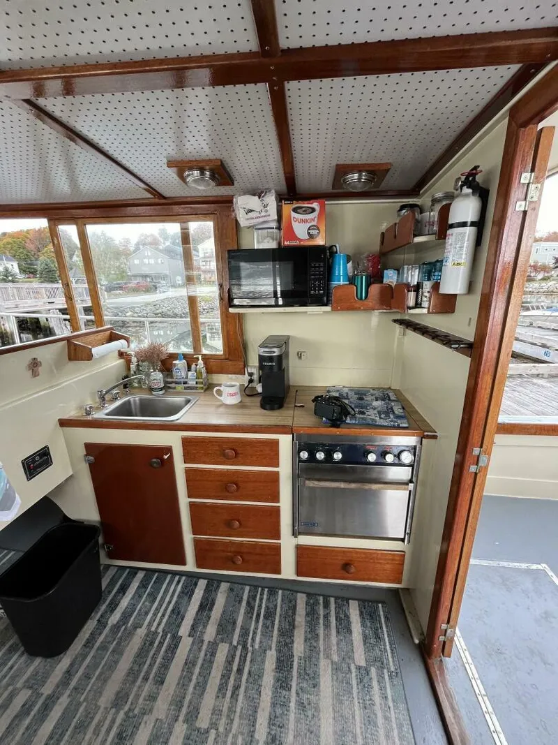 Slide: The Image of Bass Harbor Flybridge Cruiser 1976 - 7