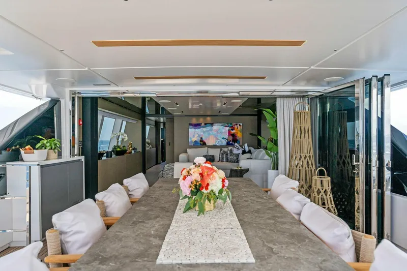 Slide: The Image of Custom Navetta 33 2024 - 40