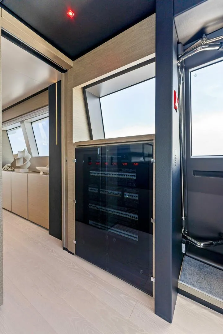 Slide: The Image of Custom Navetta 33 2024 - 55