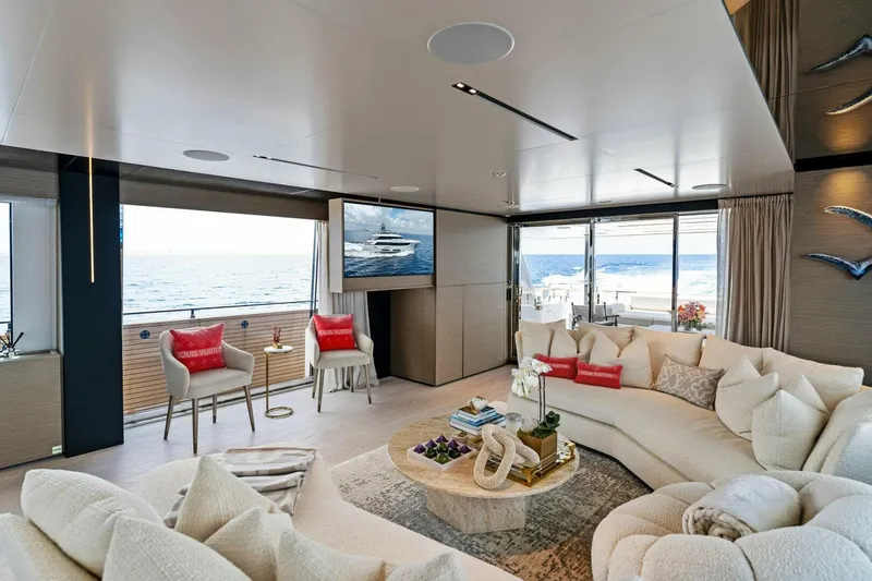 Slide: The Image of Custom Navetta 33 2024 - 56