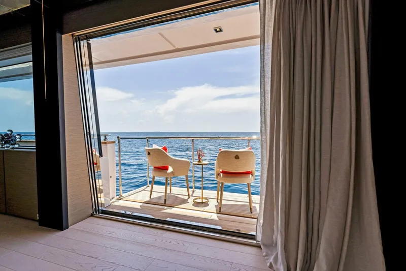 Slide: The Image of Custom Navetta 33 2024 - 61