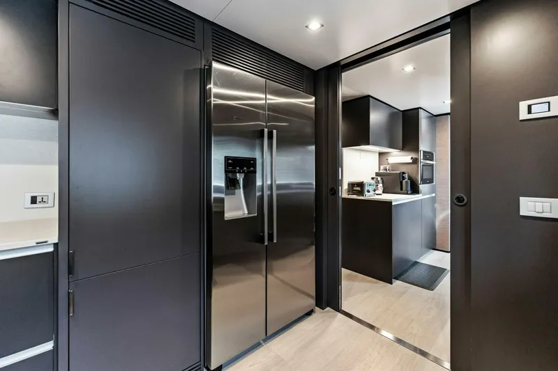 Slide: The Image of Custom Navetta 33 2024 - 67