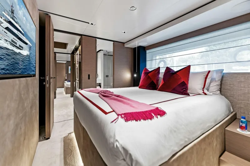 Slide: The Image of Custom Navetta 33 2024 - 78