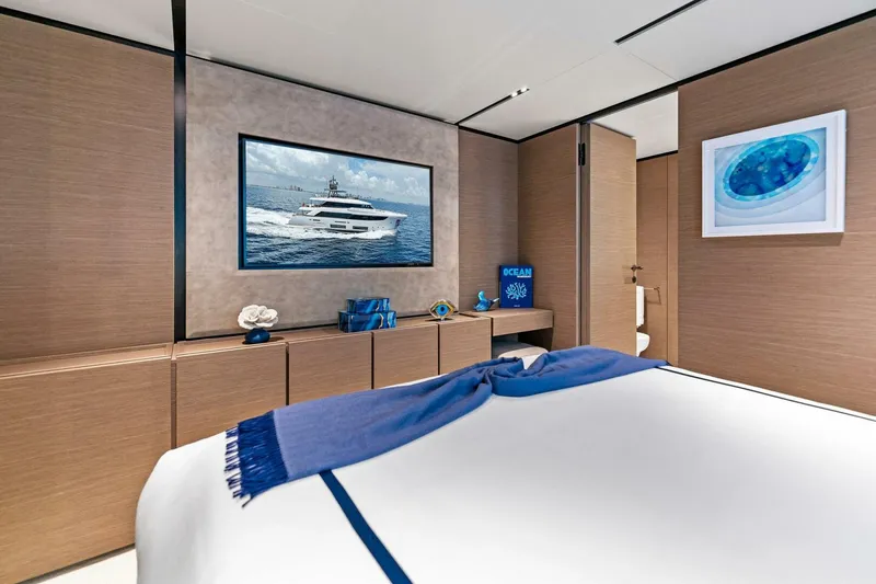 Slide: The Image of Custom Navetta 33 2024 - 84