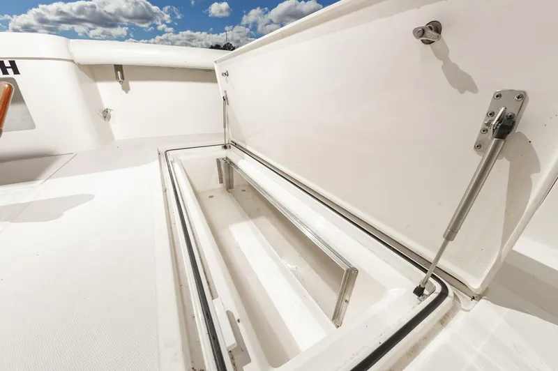 Slide: The Image of Cabo 43 Convertible 2008 - 19