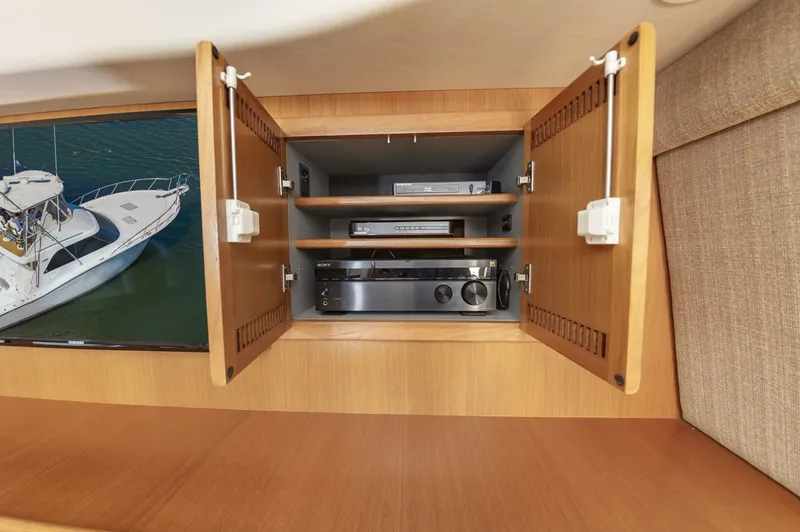 Slide: The Image of Cabo 43 Convertible 2008 - 26