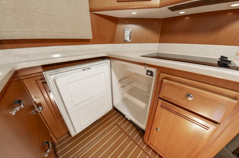 Slide: The Image of Cabo 43 Convertible 2008 - 34
