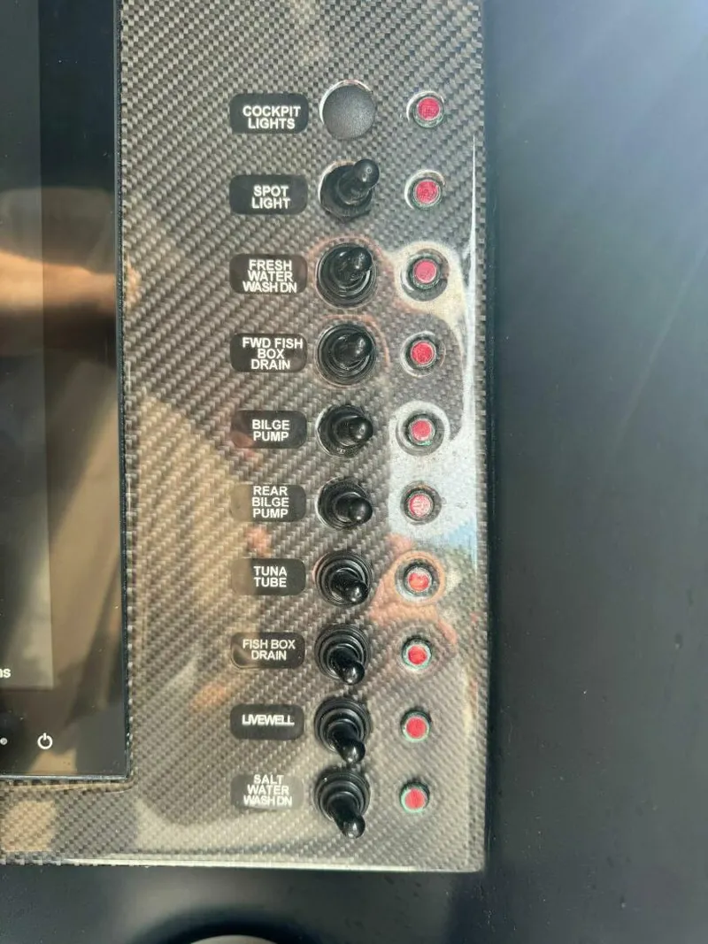 Slide: The Image of Nor-Tech 392 Super Fish 2024 - 40