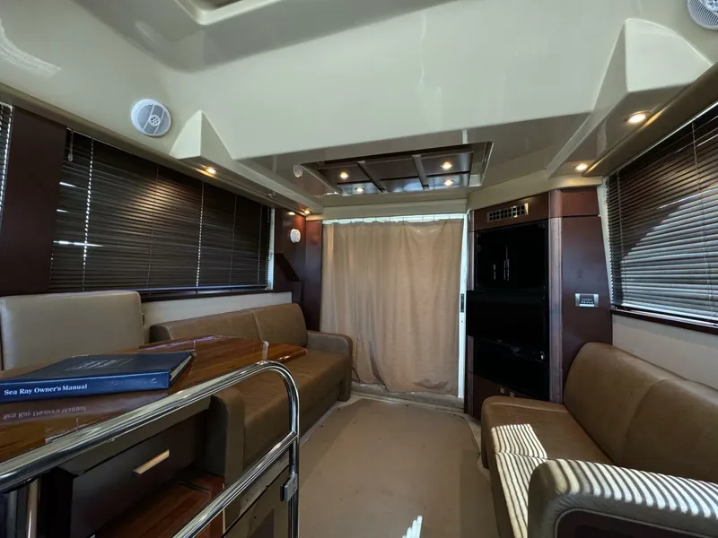 Slide: The Image of Sea Ray 36 Sedan Bridge 2007 - 45