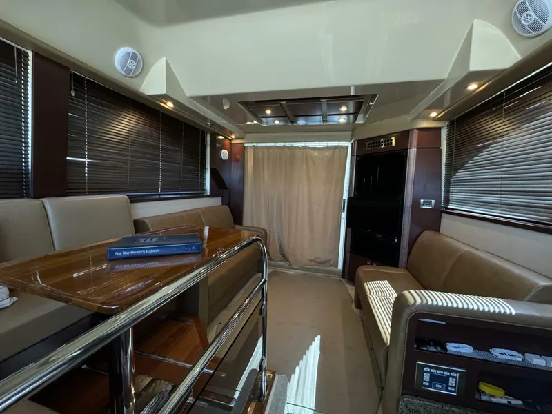 Slide: The Image of Sea Ray 36 Sedan Bridge 2007 - 46