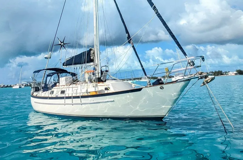 Slide: The Image of Pacific Seacraft 37 1995 - 19