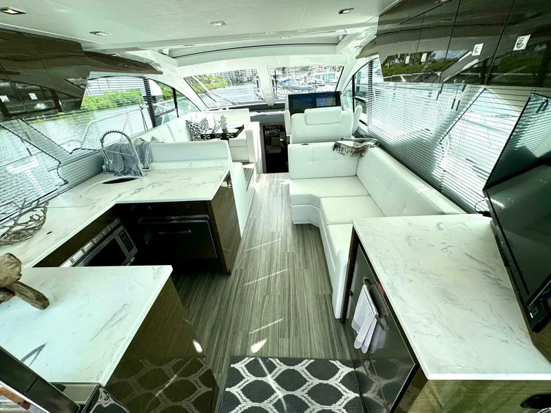 Slide: The Image of Cruisers 50 Cantius 2020 - 2