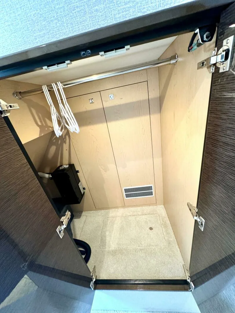 Slide: The Image of Cruisers 50 Cantius 2020 - 27