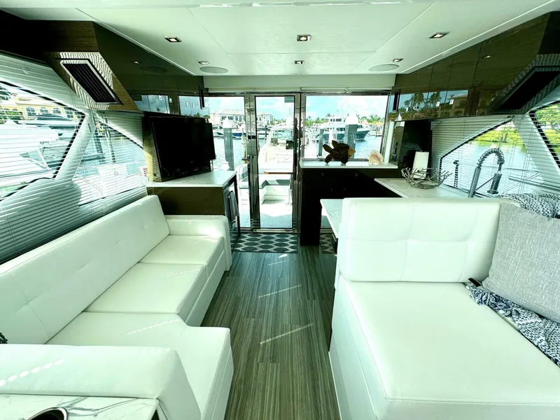 Slide: The Image of Cruisers 50 Cantius 2020 - 6