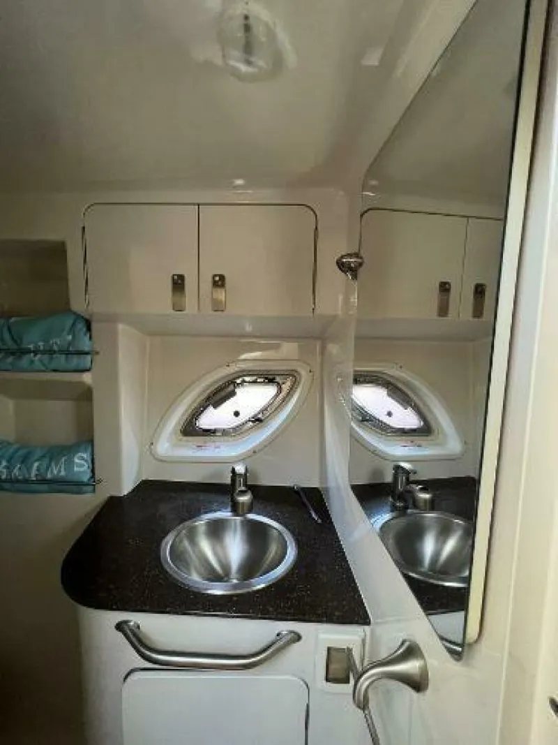 Slide: The Image of Sea Ray Sundancer 2012 - 19