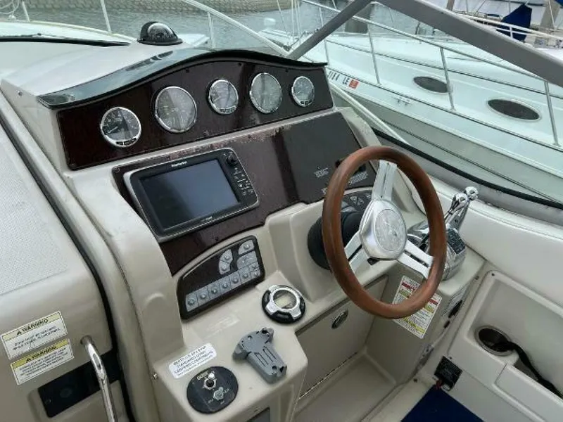 Slide: The Image of Sea Ray Sundancer 2012 - 8