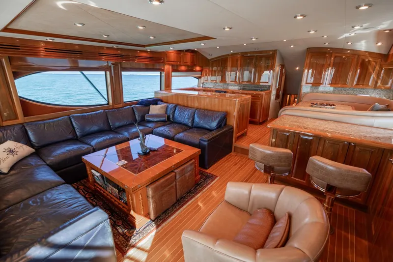 Slide: The Image of Hatteras 68 Convertible 2005 - 11