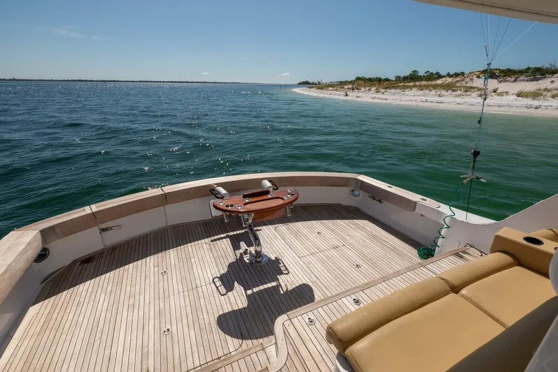 Slide: The Image of Hatteras 68 Convertible 2005 - 34