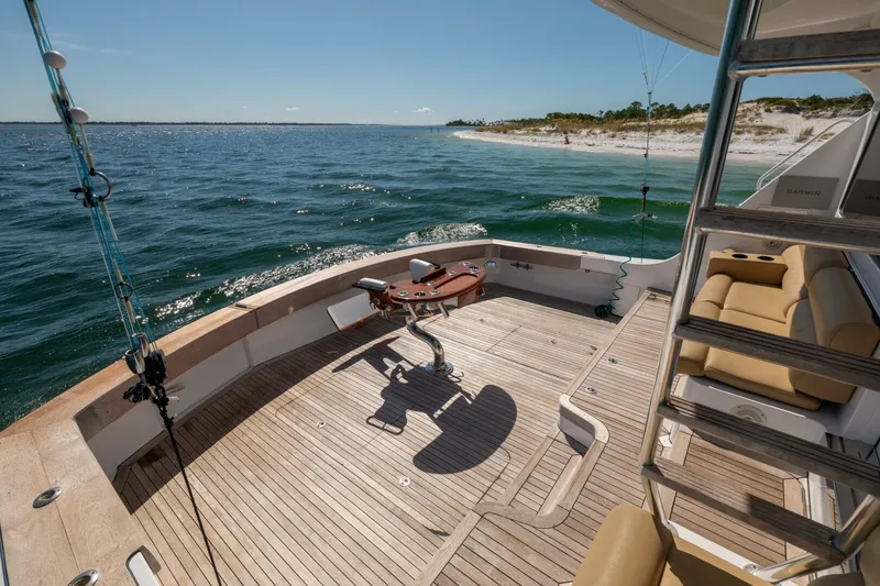 Slide: The Image of Hatteras 68 Convertible 2005 - 35