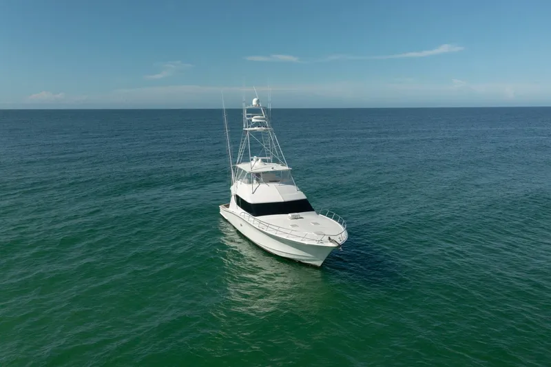 Slide: The Image of Hatteras 68 Convertible 2005 - 38
