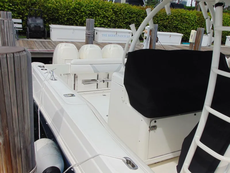 Slide: The Image of Boston Whaler 370 Outrage 2013 - 12