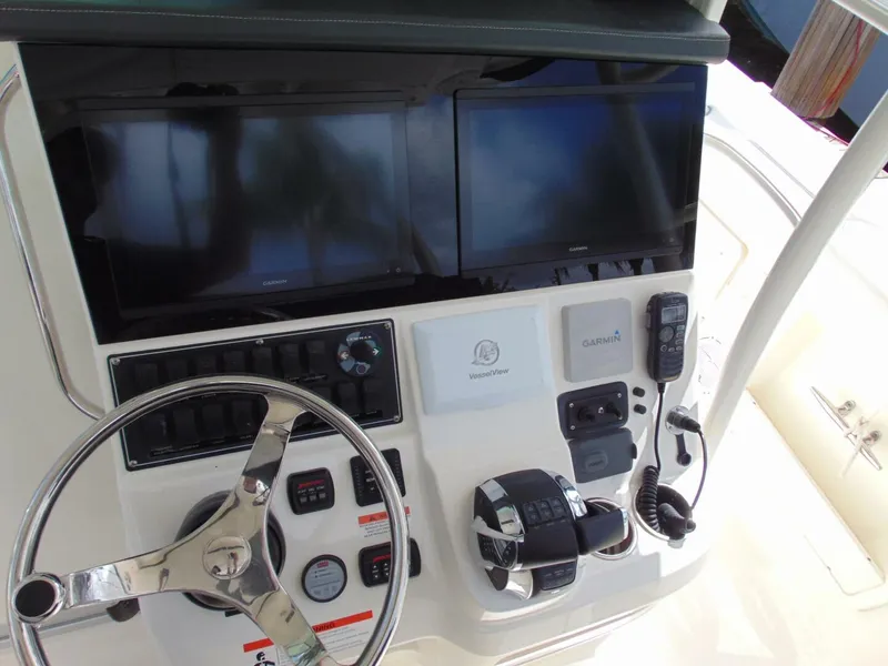 Slide: The Image of Boston Whaler 370 Outrage 2013 - 18
