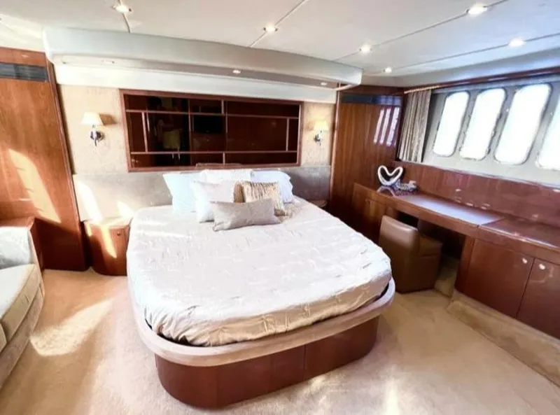 Slide: The Image of Viking 67 Flybridge 2008 - 8