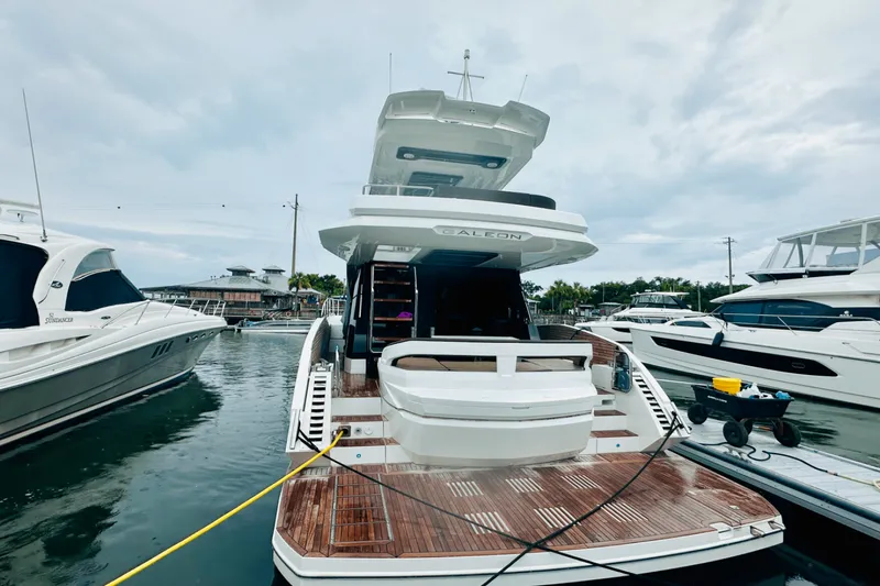 Slide: The Image of Galeon 500 FLY 2024 - 13