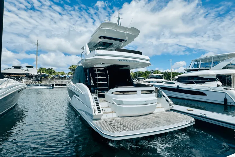 Slide: The Image of Galeon 500 FLY 2024 - 6