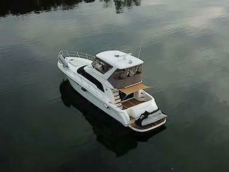 Slide: The Image of Sea Ray 480 Sedan Bridge 1999 - 45