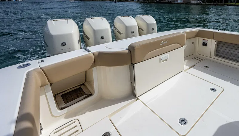 Slide: The Image of Scout 420 LXF 2019 - 21