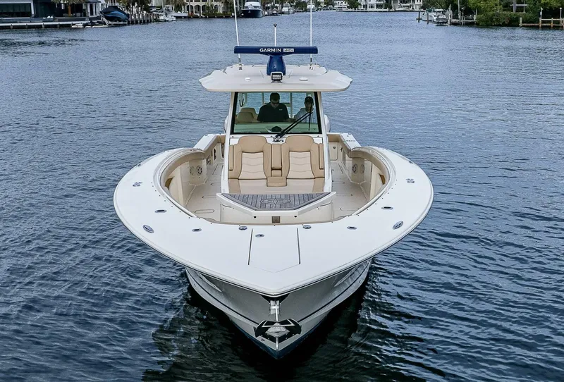 Slide: The Image of Scout 420 LXF 2019 - 23