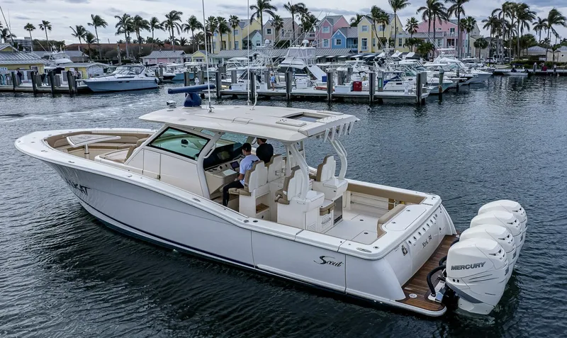 Slide: The Image of Scout 420 LXF 2019 - 25