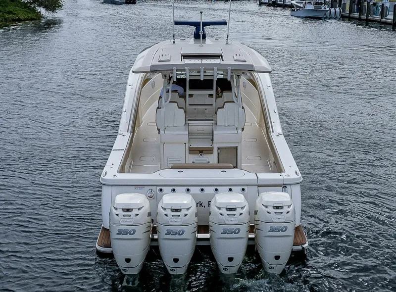 Slide: The Image of Scout 420 LXF 2019 - 26