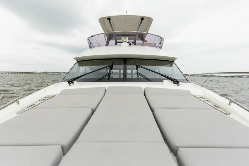 Slide: The Image of Prestige 460 Flybridge 2023 - 30