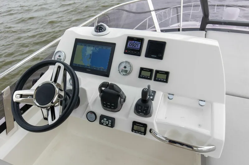 Slide: The Image of Prestige 460 Flybridge 2023 - 32