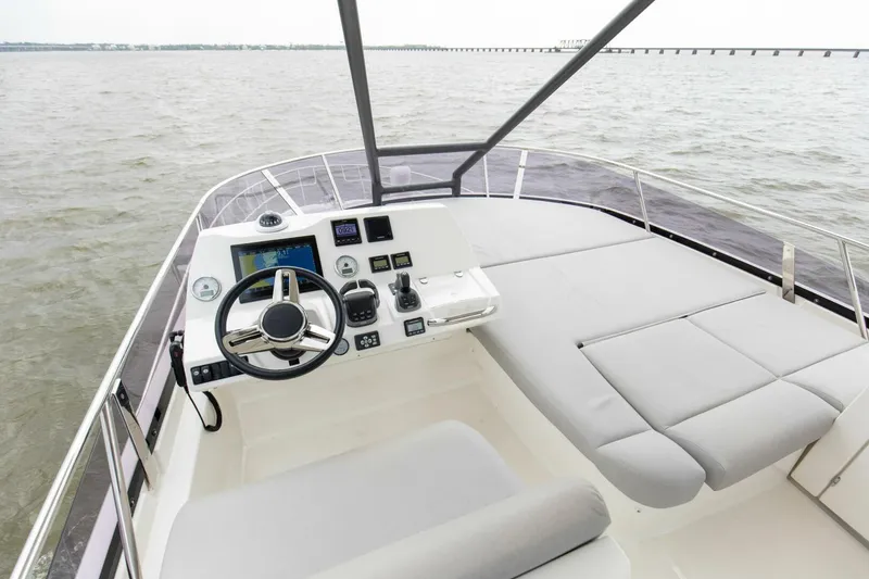 Slide: The Image of Prestige 460 Flybridge 2023 - 38