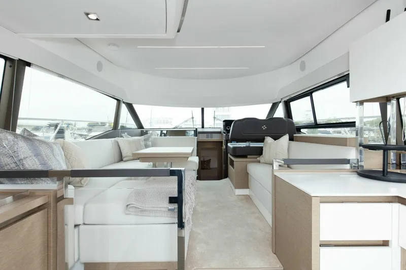 Slide: The Image of Prestige 460 Flybridge 2023 - 6