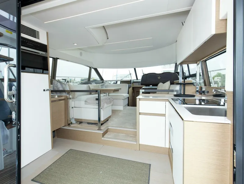 Slide: The Image of Prestige 460 Flybridge 2023 - 7