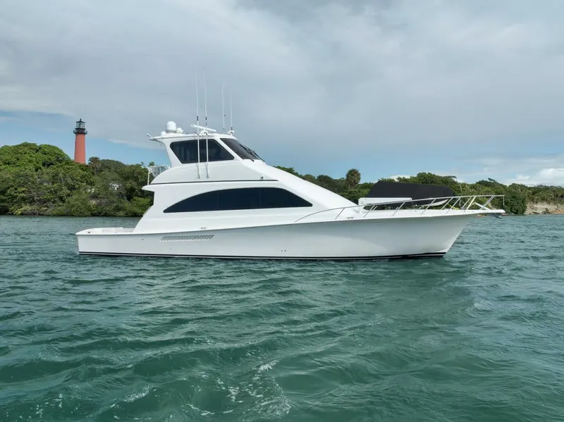 The Image of Ocean 57 Enclosed Bridge Convertible 2004 - 0