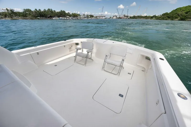 Slide: The Image of Ocean 57 Enclosed Bridge Convertible 2004 - 18