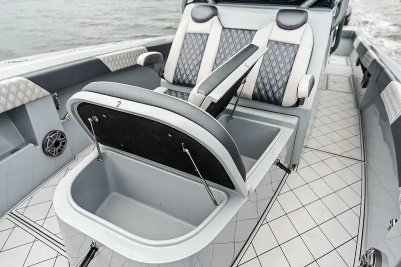 Slide: The Image of Front Runner 39 CC 2020 - 21